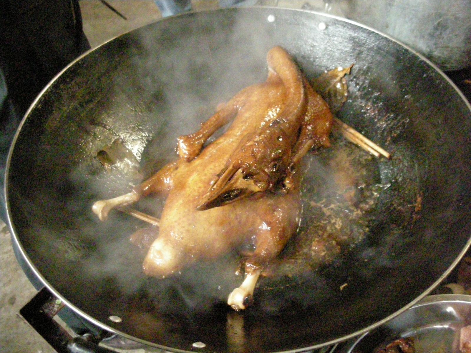 「華僑の第一の故郷」と呼ばれる開平(その3．開平の郷土料理偏(エミュー肉に初挑戦!!))。